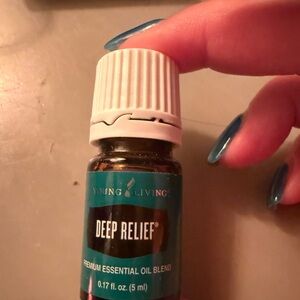 Young Living Deep Relief Oil Blend - Teal and White